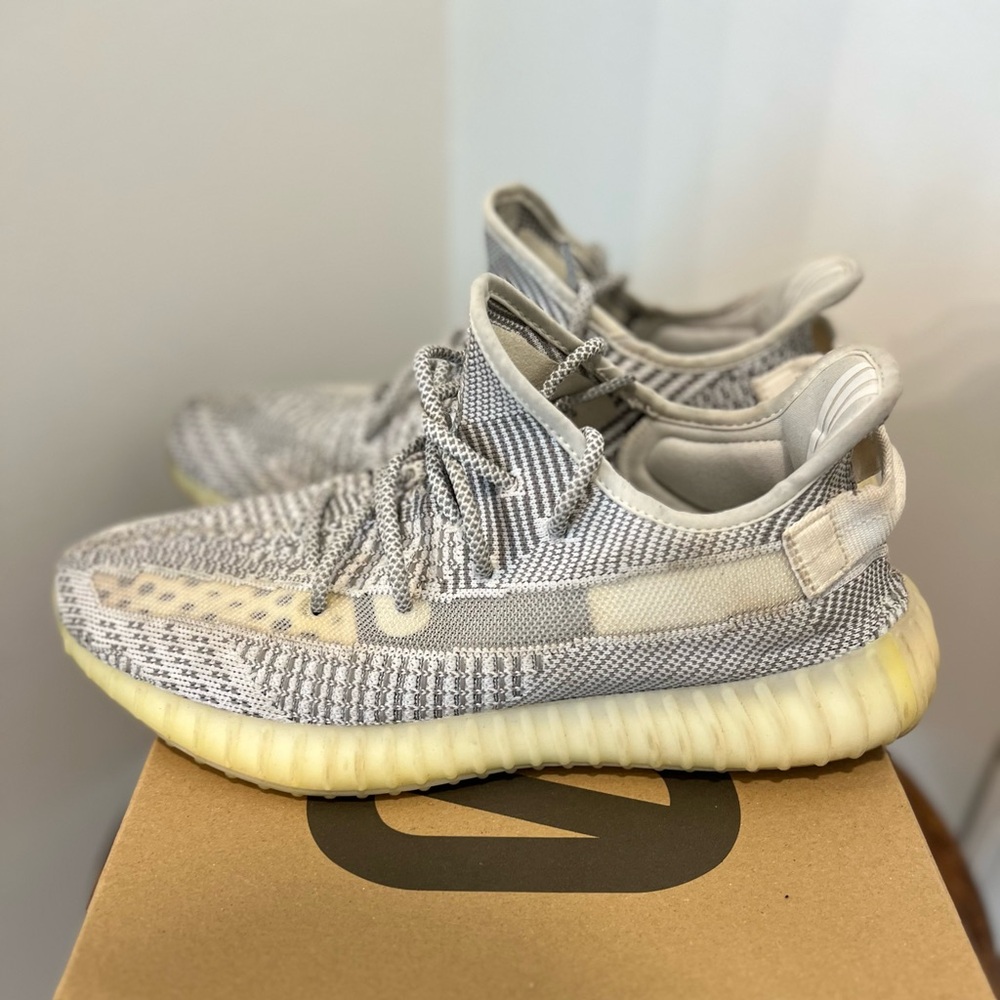 Adidas Yeezy Boost 350 V2 size 11